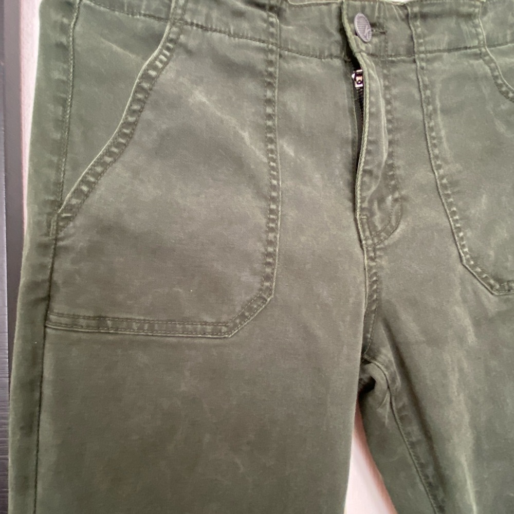 Kut from the Kloth Simone Jogger pants - size 6